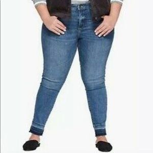 [Universal Thread] Boyfriend Released Hem Jeans